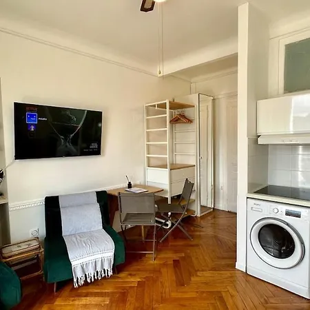 Centre Ville, Parking, Balcon, Piscine Apartment