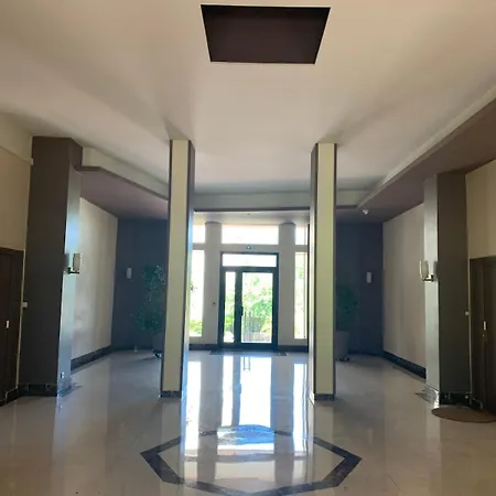 Centre Ville, Parking, Balcon, Piscine *