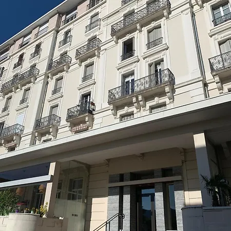 Centre Ville, Parking, Balcon, Piscine